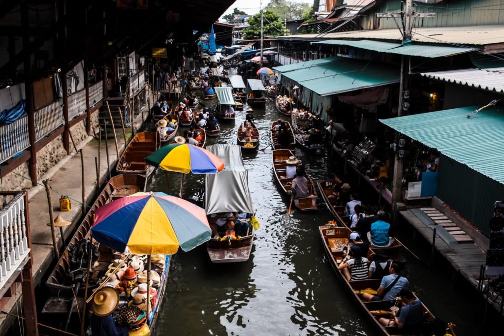 Floating markets Travelistia