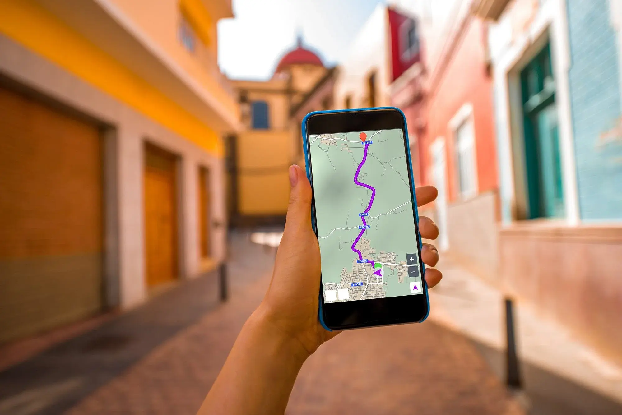 10 Must-Have Travel Apps for Solo Adventurers