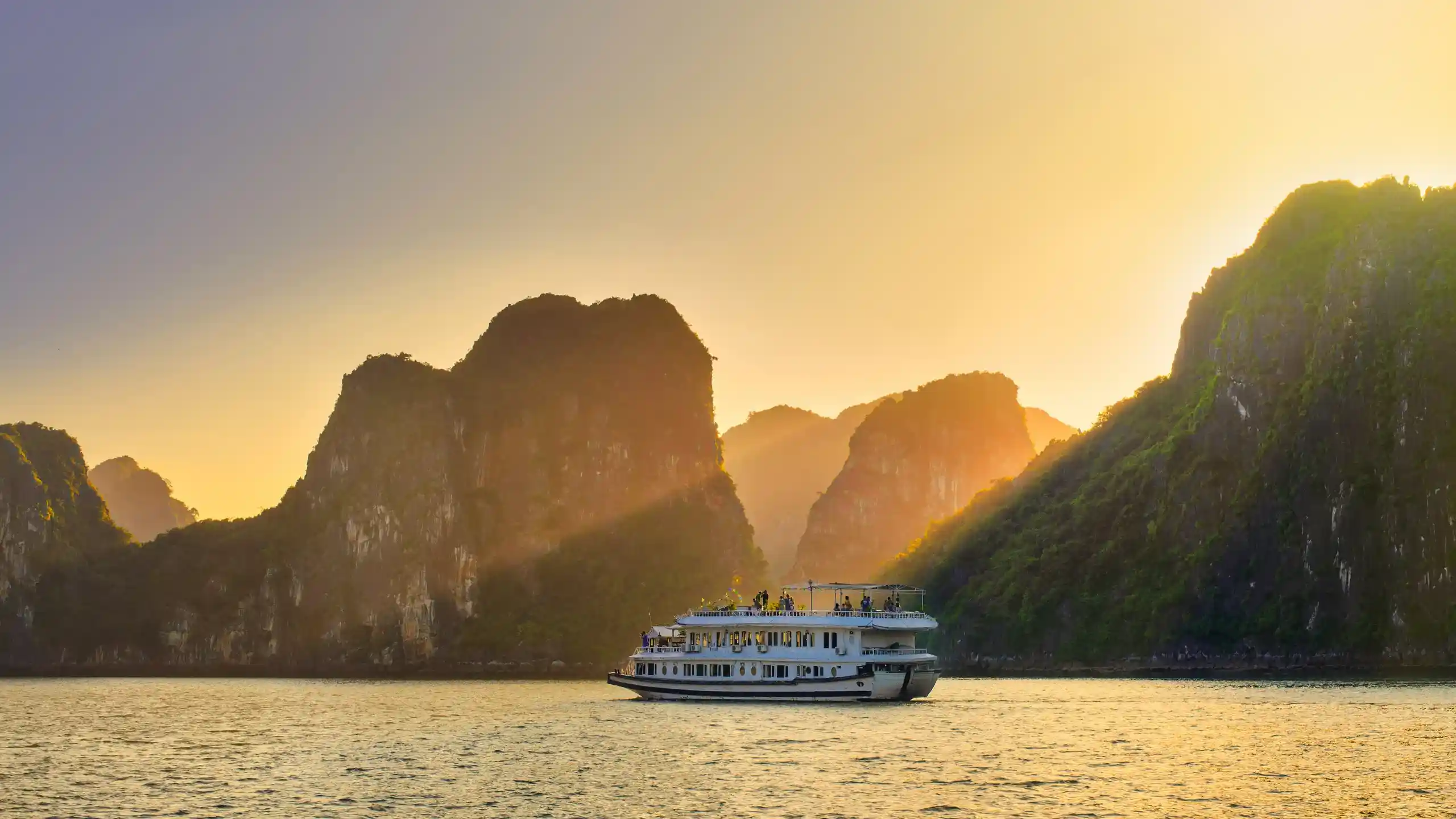 Unveiling Halong Bay's Treasures