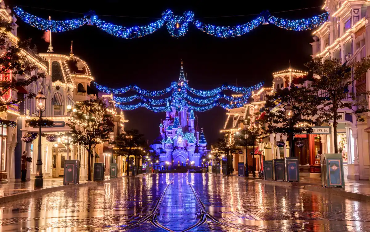 When is the Cheapest Time to go to Disneyland Paris? travelistia