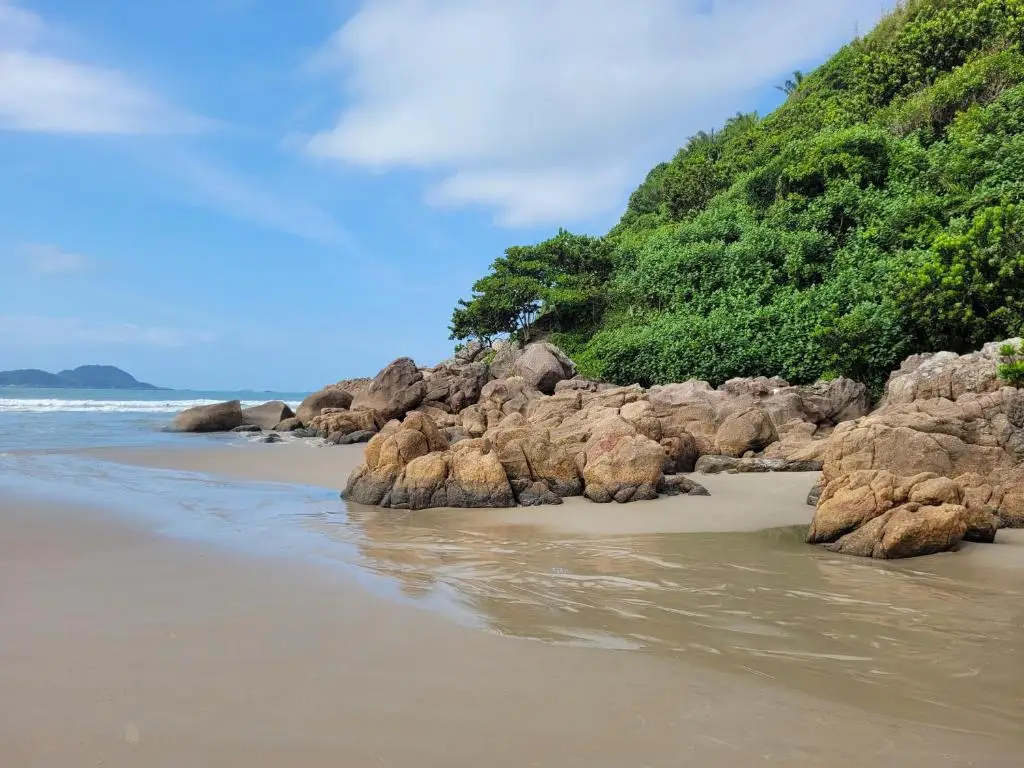 Praia do Tombo beach