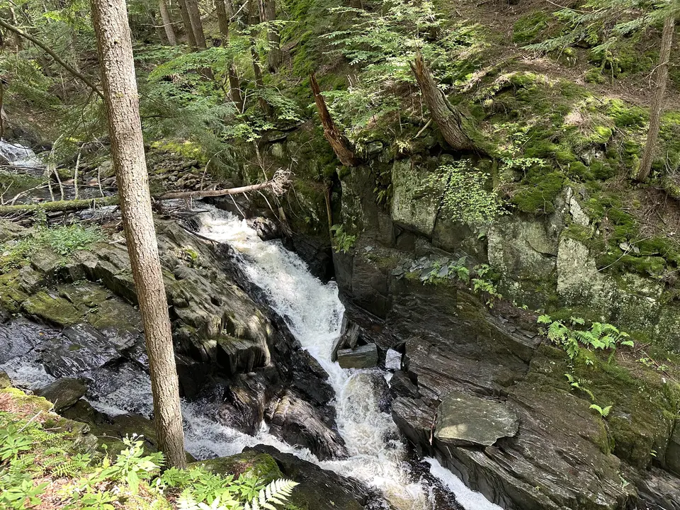 Windsor Jambs Trail