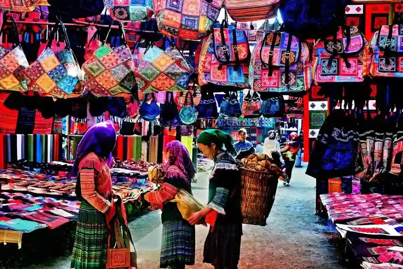 What to Expect When Visiting Laotian Markets 1